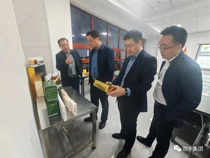 農(nóng)業(yè)農(nóng)村局王局長提出建設(shè)高標準農(nóng)田項目施用生物有機肥的重要性